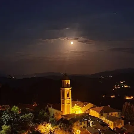 Casa La Rondine. Un Panorama Sospeso Sulla Natura